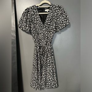 ROOLEE Mom black and white nursing dress - size M